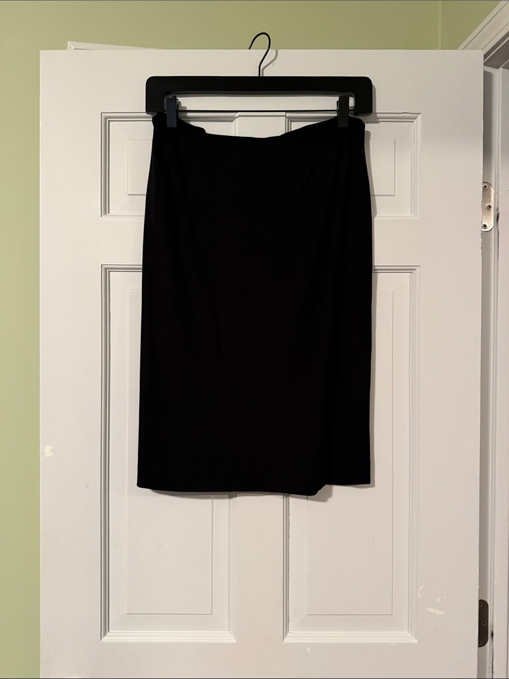 NWT Chico's Solid Ponte Pencil Skirt Black Size 3 Classic Workwear